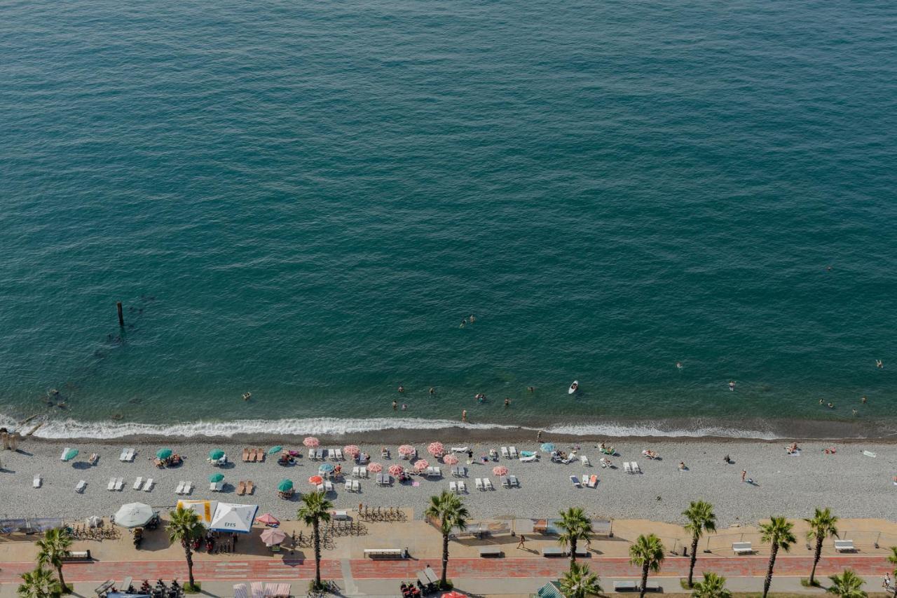 The Spot Apartments - Orbi Beach Tower Batumi Exterior foto