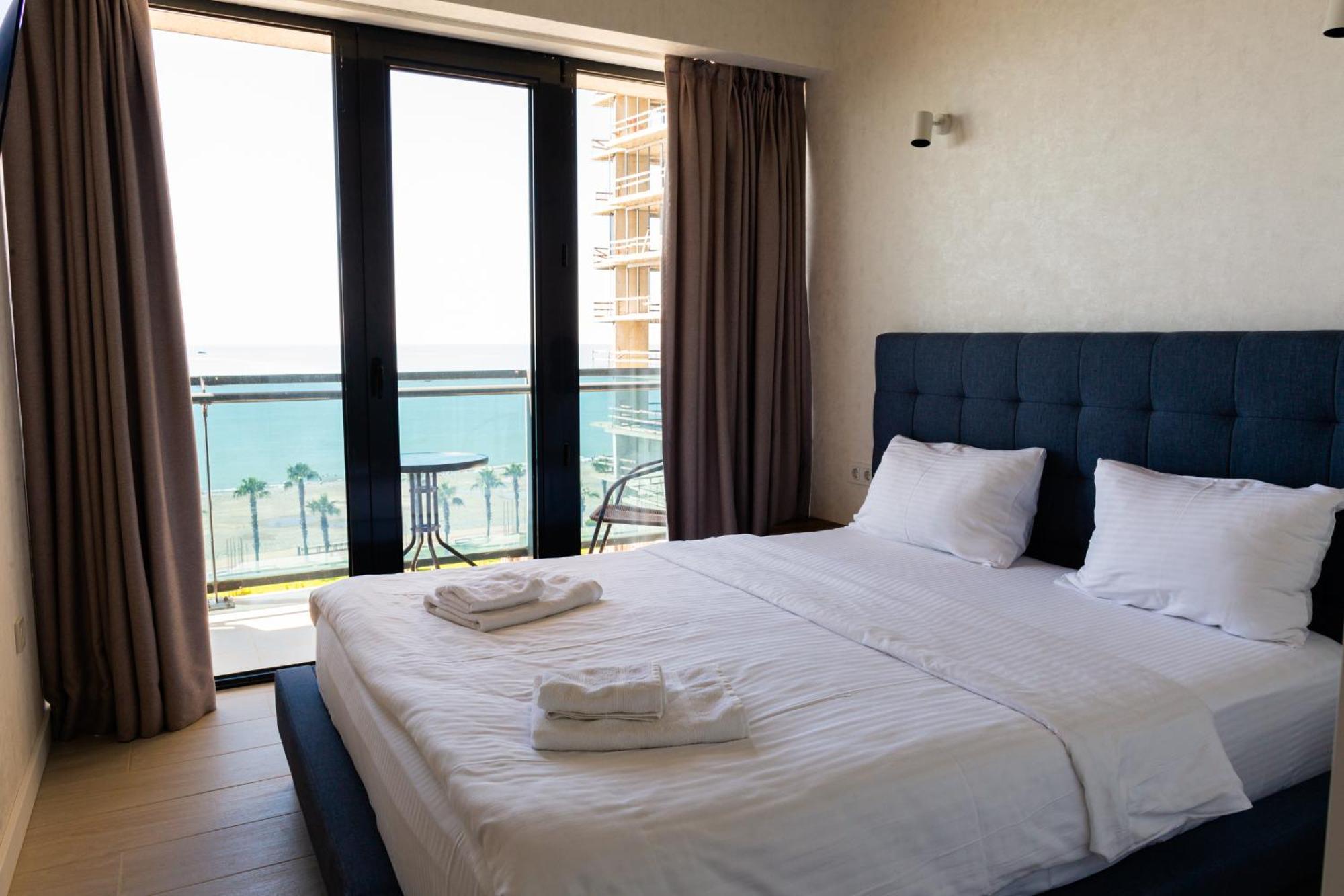 The Spot Apartments - Orbi Beach Tower Batumi Exterior foto
